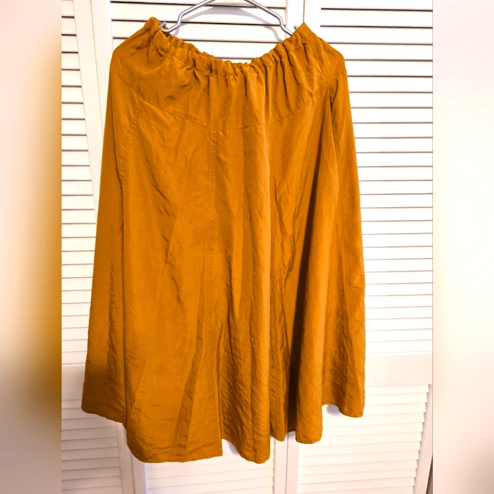 Elegant Mustard Skirt size xl